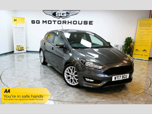 Ford Focus  1.0 ST-LINE 5d 124 BHP +FREE 6 MONTHS NATIONWIDE W