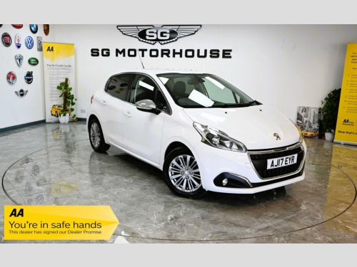 Peugeot 208  1.2 PureTech Allure Hatchback 5dr Petrol Manual Eu