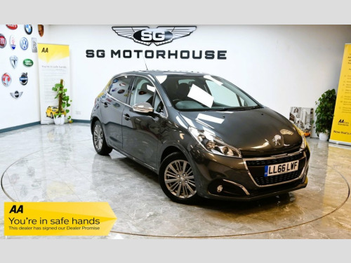 Peugeot 208  1.2 PureTech Allure Hatchback 5dr Petrol Manual Eu