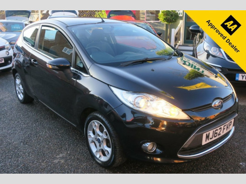 Ford Fiesta  1.25 Zetec Hatchback 3dr Petrol Manual (129 g/km, 