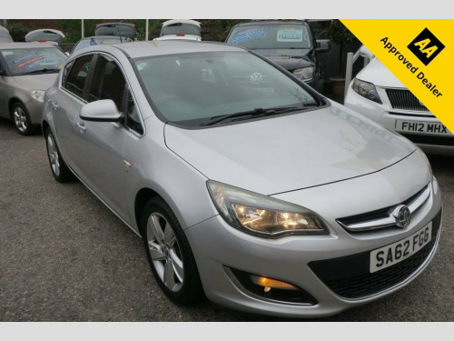 Vauxhall Astra  1.6 16v SRi Hatchback 5dr Petrol Manual Euro 5 (11