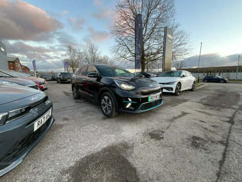 Kia Niro  64 kWh 4+