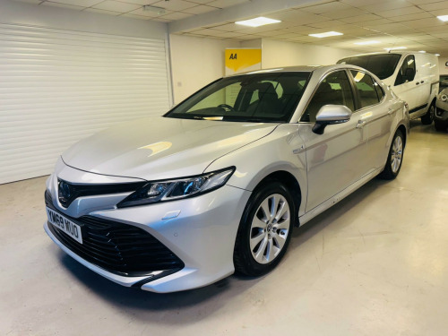 Toyota Camry  2.5 VVT-h Design CVT Euro 6 (s/s) 4dr
