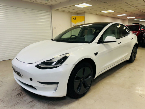 Tesla Model 3  Standard Range Plus Auto RWD 4dr 