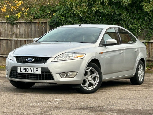 Ford Mondeo  2.0 Zetec Hatchback 5dr Petrol Manual (189 g/km, 1