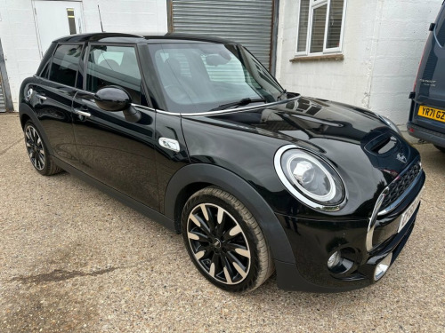 MINI Hatch  2.0 Cooper S Exclusive Hatchback 5dr Petrol Manual