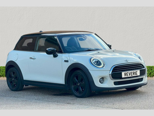 MINI Hatch  1.5 Cooper Classic Hatchback 3dr Petrol Manual Eur