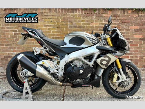 APRILIA Tuono 1100 V4  