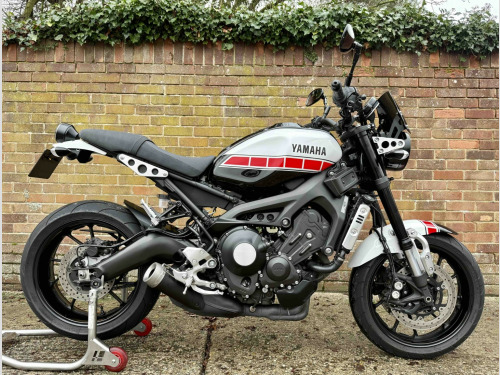 YAMAHA XSR900  ABS 