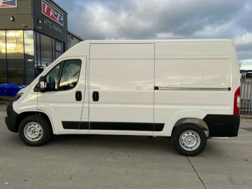 Fiat Ducato  E-Ducato Van 35 MH2 47 kWh eTecnico 90kw 7'' Touchscreen with DAB / Bluetoo