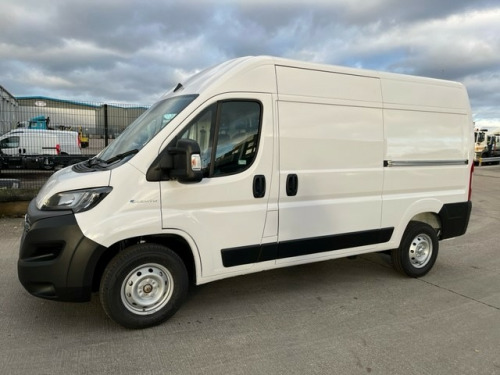 Fiat Ducato  E-Ducato Van 35 MH2 47 kWh eTecnico 90kw 7'' Touchscreen with DAB / Bluetoo