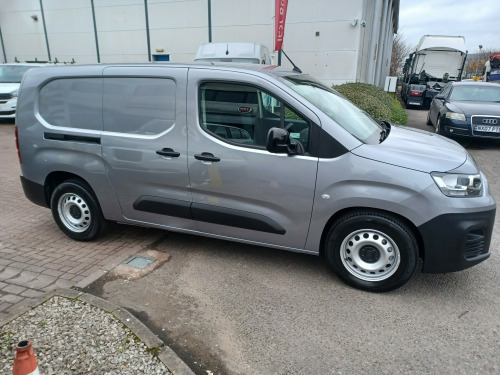 Fiat Doblo  Maxi L2H1 Standard  136hp Auto 50kWh