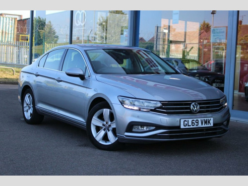 Volkswagen Passat  1.6 TDI SE Nav Saloon 4dr Diesel DSG Euro 6 (s/s) 