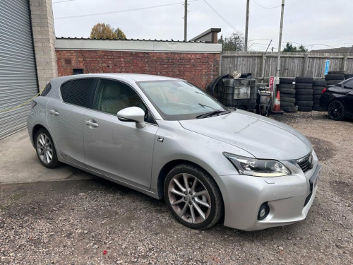 Lexus CT 200h  1.8 200H SE-L PREMIER 5d AUTO 136 BHP