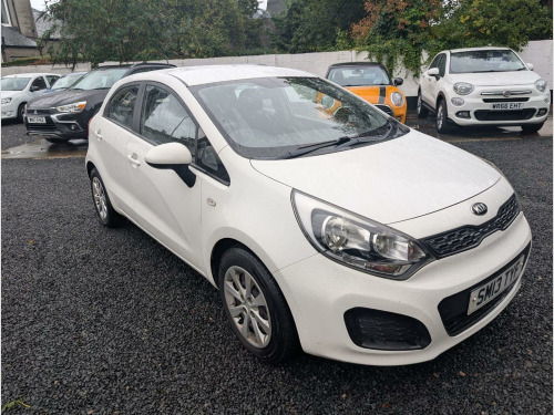 Kia Rio  1.3 1