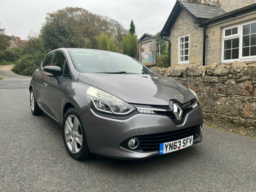 Renault Clio  1.2 16V Dynamique MediaNav Hatchback 5dr Petrol Manual Euro 5 (75 ps)
