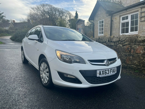 Vauxhall Astra  1.6 16V Exclusiv Sports Tourer 5dr Petrol Auto Euro 5 (115 ps) 