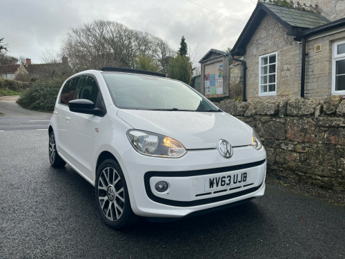 Volkswagen up!  1.0 Groove up Hatchback 5dr Petrol Manual 