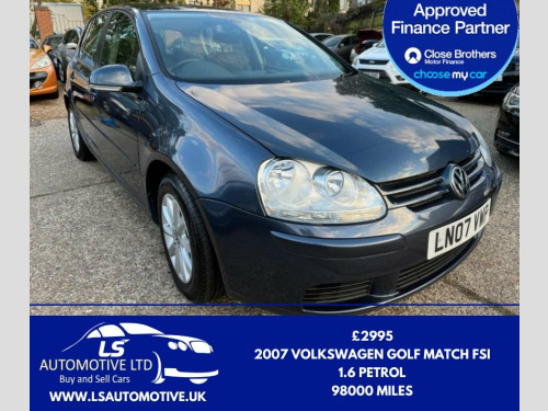 Volkswagen Golf  1.6 FSI Match