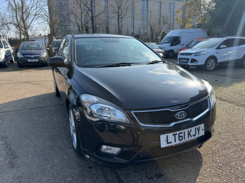 Kia ceed  1.6 CRDi 3