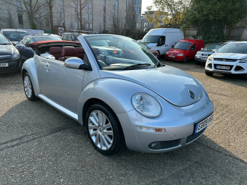 Volkswagen Beetle  1.6 Sola