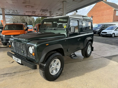 Land Rover Defender  2.4 90 SWB 3d 121 BHP Station Wagon 6 Seats Boost 