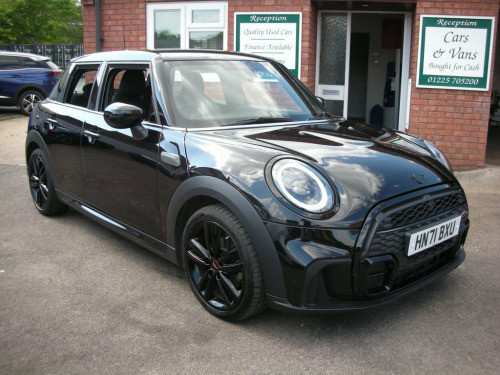 MINI Hatch  1.5 Cooper Sport Hatchback 5dr Petrol Manual Euro 