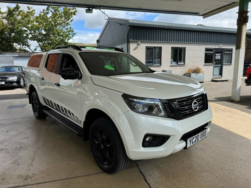 Nissan Navara  2.3 dCi N-Guard Pickup Double Cab 4dr Diesel Auto 