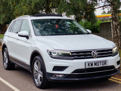 Volkswagen Tiguan  2.0 SEL TDI 4MOTION 5d 148 BHP SH+LOW MILES+MASSAG