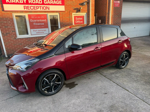 Toyota Yaris  1.5 VVT-i Blue Bi-Tone Euro 6 5dr 