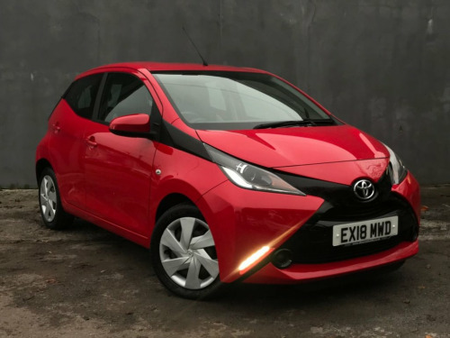 Toyota AYGO  1.0 VVT-i x-play Hatchback 5dr Petrol Manual Euro 