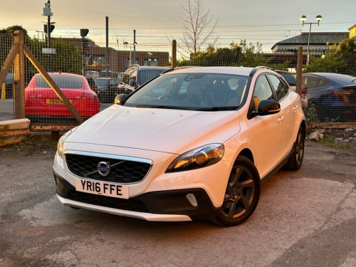 Volvo V40  2.0 D2 Lux Hatchback 5dr Diesel Auto Euro 6 (s/s) 