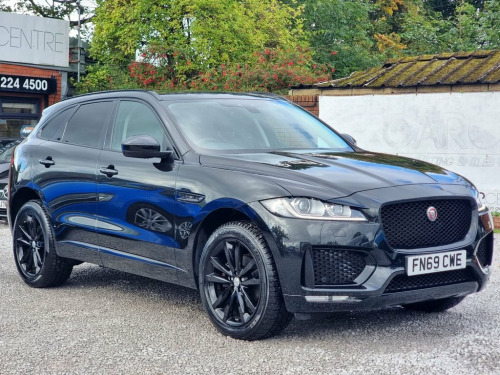 Jaguar F-PACE  2.0 D180 Chequered Flag SUV 5dr Diesel Auto AWD Eu