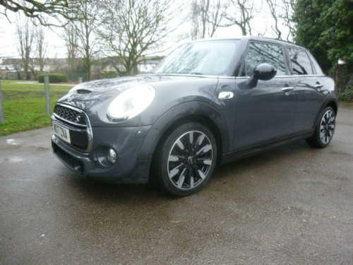 MINI Hatch  2.0 Cooper SD Euro 6 (s/s) 5dr