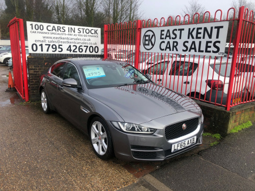 Jaguar XE  2.0d Portfolio Saloon 4dr Diesel Manual Euro 6 (s/s) (180 ps) 