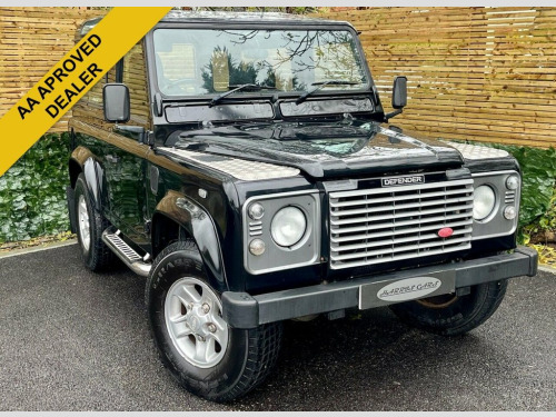 Land Rover Defender  2.5L 90 TD5 XS STATION WAGON 3d 120 BHP Lady owner