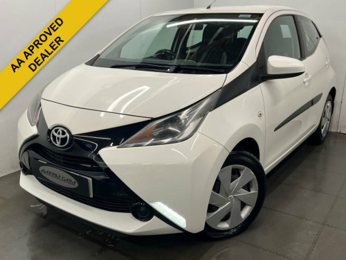 Toyota AYGO  1.0 VVT-i x-play Hatchback 5dr Petrol Manual Euro 