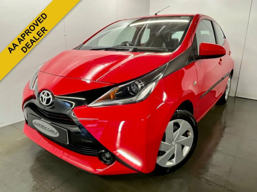 Toyota AYGO  1.0 VVT-i x-play Hatchback 5dr Petrol Manual Euro 
