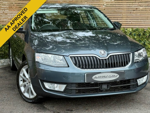 Skoda Octavia  1.6 TDI Elegance Hatchback 5dr Diesel DSG Euro 5 (