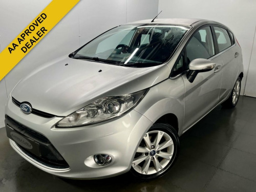 Ford Fiesta  1.25 Zetec Hatchback 5dr Petrol Manual (133 g/km,