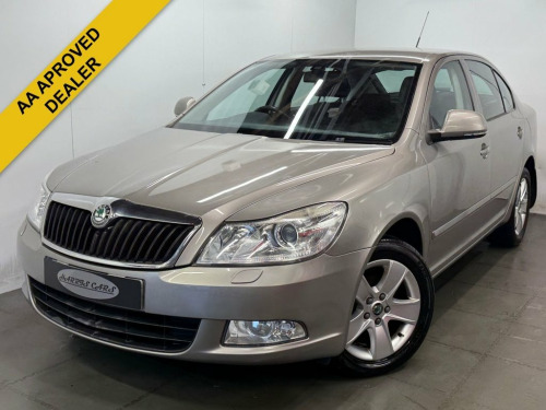 Skoda Octavia  1.4 TSI Elegance Hatchback 5dr Petrol DSG Euro 5 (