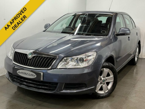 Skoda Octavia  1.6 TDI SE Hatchback 5dr Diesel Manual Euro 5 (105