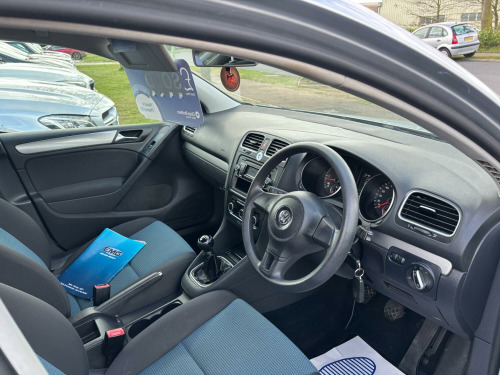 Volkswagen Golf  1.6 TDI BlueMotion