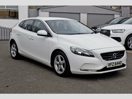 Volvo V40  1.6 D2 SE Hatchback 5dr Diesel Manual Euro 5 (s/s)