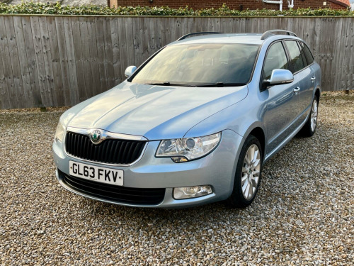 Skoda Superb  2.0 TDI S