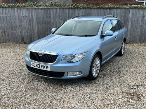 Skoda Superb  2.0 TDI S