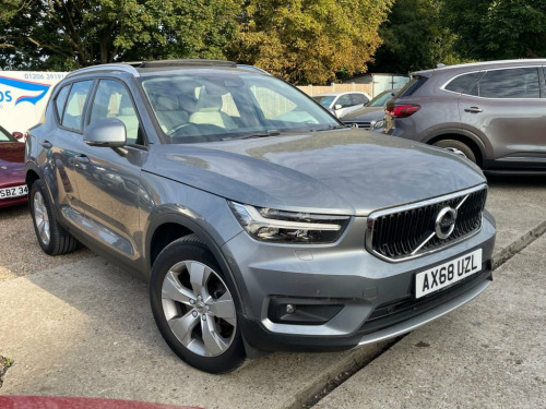 Volvo XC40  2.0 T4 Momentum Pro SUV 5dr Petrol Auto AWD Euro 6