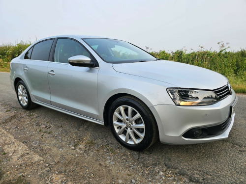 Volkswagen Jetta  1.6 TDI CR Bluemotion Tech Limited Edition 4dr