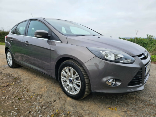 Ford Focus  1.6 125 Titanium 5dr