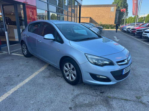 Vauxhall Astra  1.6i 16V Design 5dr